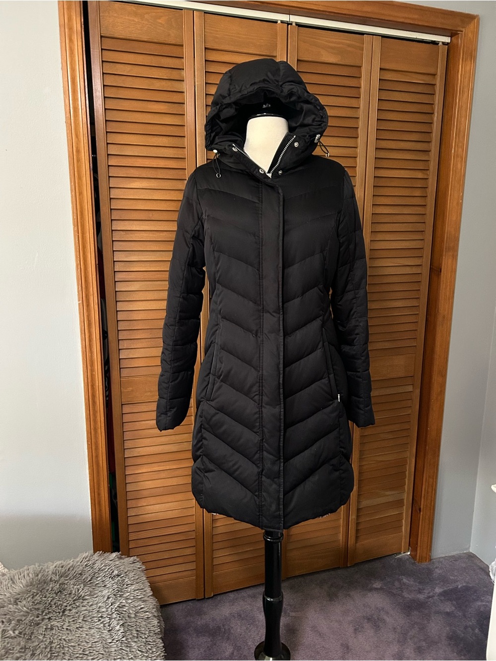 Eddie Bauer Black Long Hooded Chevron Puffer Coat